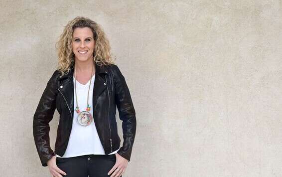 מתעסקת בכל. רביטל ויטלזון // צילום: אפרת אשל